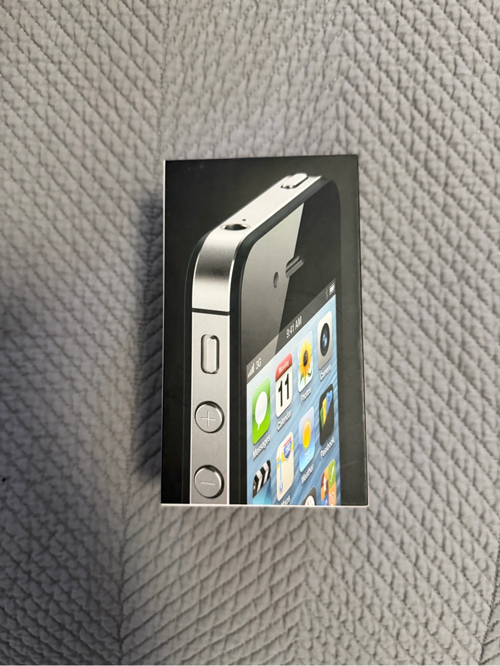 Apple iPhone 4  empty box only